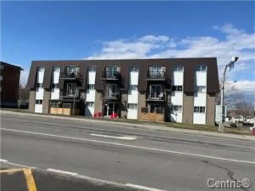 6760 Boul. des Laurentides Laval (Auteuil) H7N 1N6